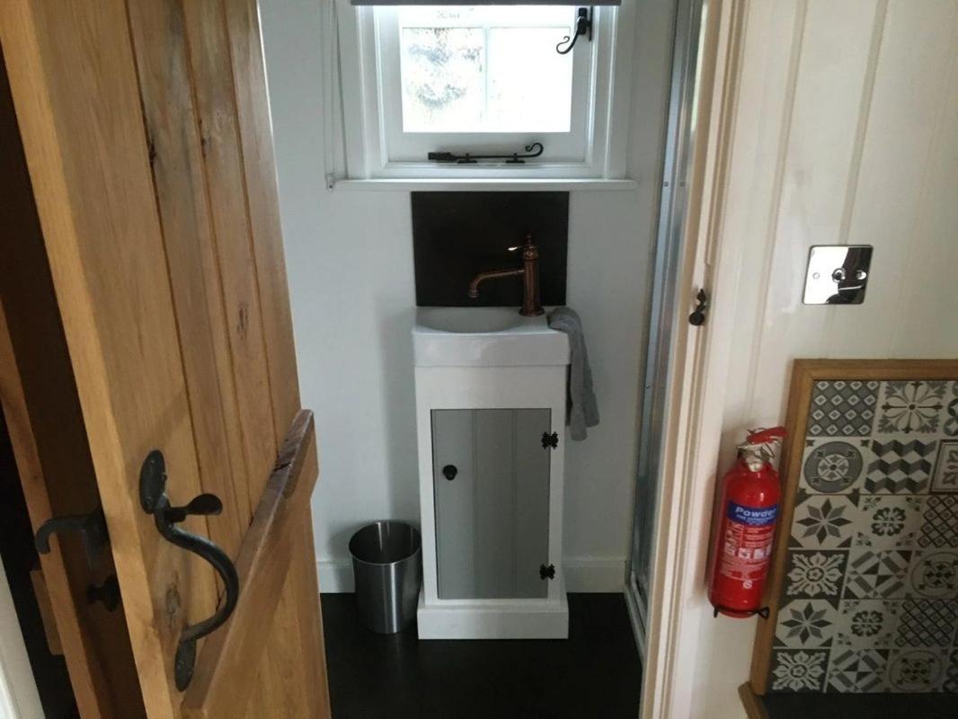 Bluebell Shepherds Hut Rolvenden Екстер'єр фото